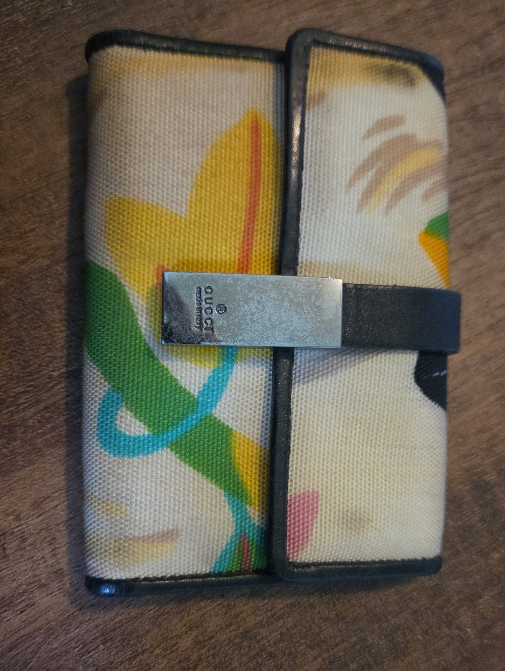 Gucci Cream Canvas Floral Key Holder